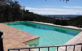 Preciosa Villa De Campo / Wonderful Country Villa